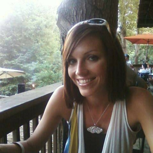 Meet your Posher, Candice - Picture 1 of 1